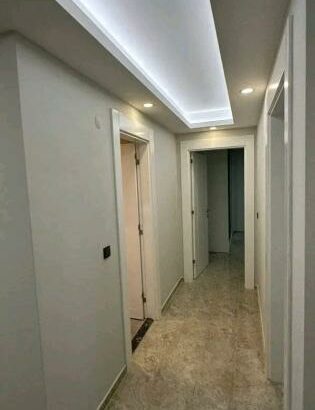 vende-se apartamento t2 na marginal próximo hotel Glória