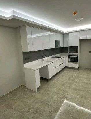 vende-se apartamento t2 na marginal próximo hotel Glória