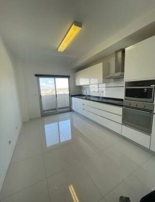 vende-se apartamento tp3 no condomínio open Costa de sol 🌞 dona Alice