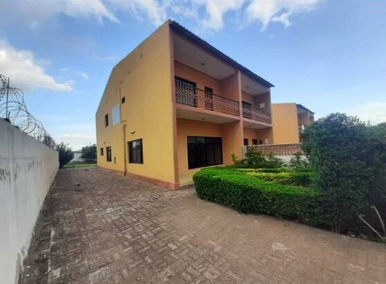 Arrenda-se Casa Tipo 3 na Matola rio.// Casas para arrendar na Matola.// House for rent in Maputo