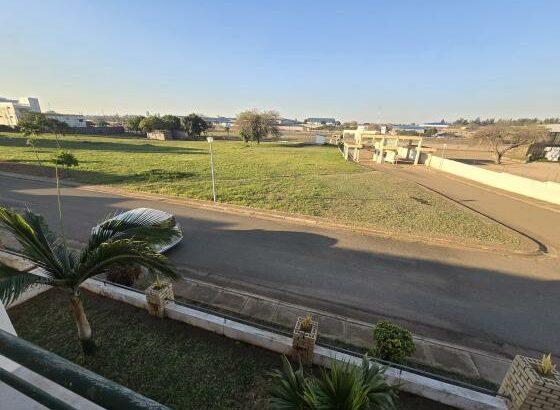 Arrenda-se Casa Tipo 3 no Condomínio janelar do Rio