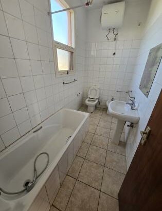 Arrenda-se Casa Tipo 3 no Condomínio janelar do Rio