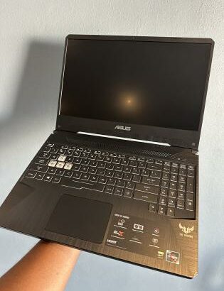 Asus TUF Gaming  ( Equivalente a Core I7  11 TH Gen) AMD RYZEN 7 3750H With Radeon Vega Mobile GFX (8 Cpus)2.30 GHZ, 16 GB DDR4 SDRAM,256 GB SSD, 15.6