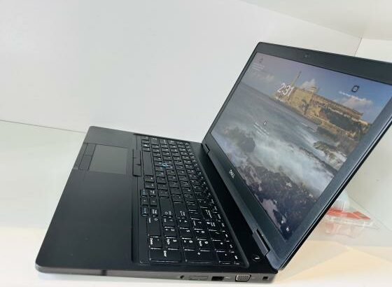 -Dell Latitude 5590 Ultrabook Machine Limpinho em promoção  -Intel Core i5-8350U 1.70 GHZ 8TH Gen (8 CPCs) -8GB DDR4 SDRAM  -256  GB SSD Ultra fast N