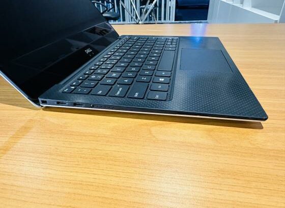 Exclusivo ,Dell XPS 13 9370 Limpinho Entregas Gratuitas , Bonus Mouse Wi-Fi  Ficha Tecnica: Intel Core i7-8550U 1.80 GHZ (8CPUS ) 8 GB DDR4 SDRAM , 25