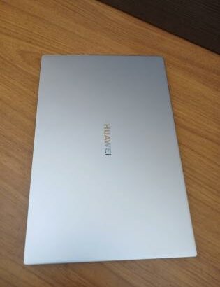 Huawei MateBook D14 Intel Core i5 1155G7U  2.50GHz Up to 4.40GHz 8GB 3200MHz,  512GB SSD NVMe  M.2, Display 14″ IPS FHD (1920 x 1080), Iris  Xe Graphi