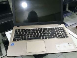 Asus vivobook celerom 500GB