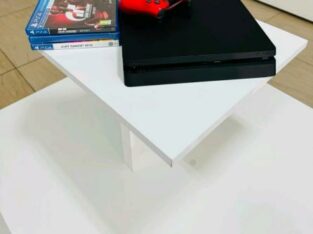 PS4 Slim (3 jogos e 1 Joystick)