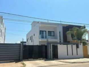 Vende-se Moradia Geminada, Tipo3 no Triunfo Próximo a Vila Sol