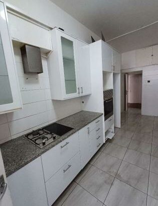 Arrenda se apartamento big wan tipo 3 com suite muito espaçoso no bairro polana cimento  avenida Julius nherere