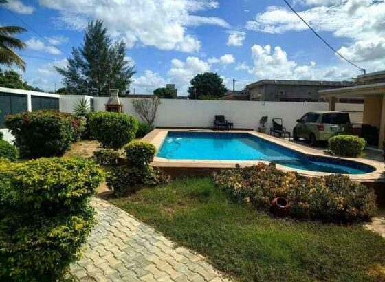 Vende-se Moradia T3 com piscina n kumbeza