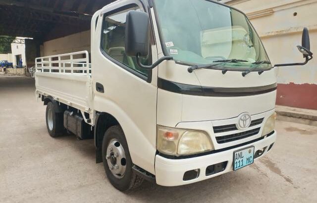 Hino Dutro 2 Toneladas – Recem Importada