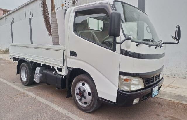 TOYOTA HINO DUTRO 2 TON 4X4 – RECEM MPORTADA