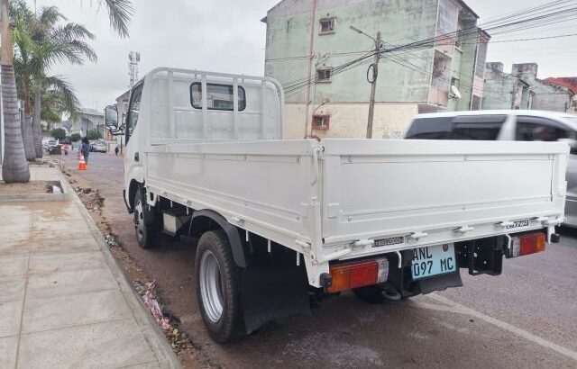 TOYOTA HINO DUTRO 2 TON 4X4 – RECEM MPORTADA