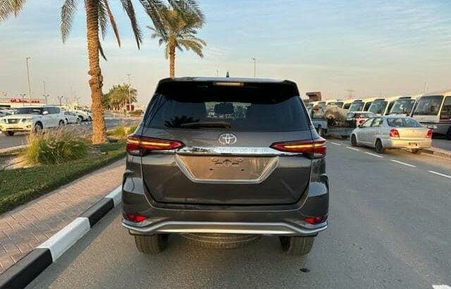 TOYOTA FORTUNER EM DUBAI