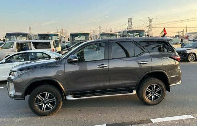 TOYOTA FORTUNER EM DUBAI