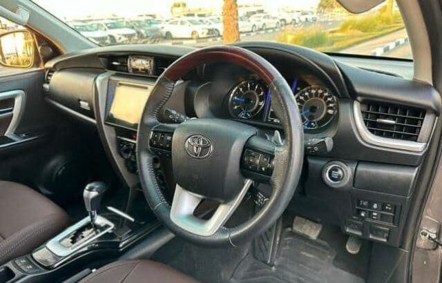 TOYOTA FORTUNER EM DUBAI