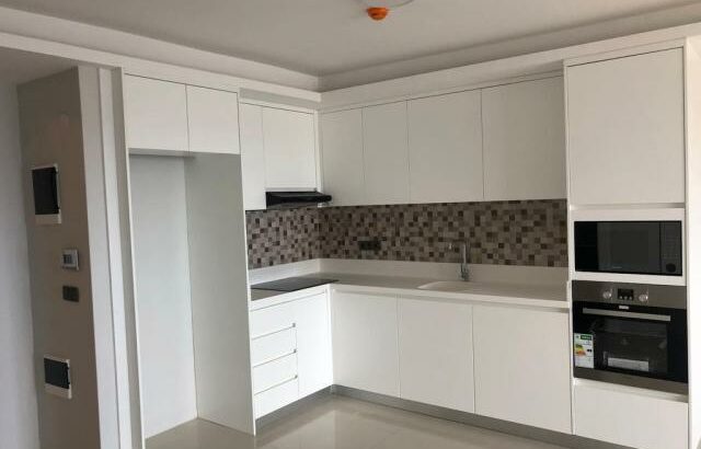 Vende-se Luxuoso Apartamento T1 com vista ao mar no Park Moza