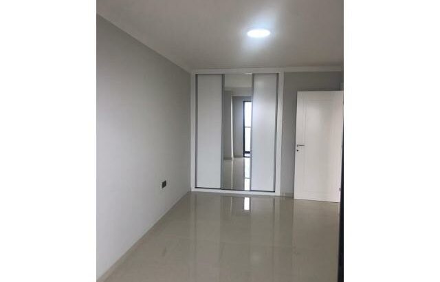 Vende-se Luxuoso Apartamento T1 com vista ao mar no Park Moza