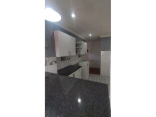 Arrenda-se belíssimo apartamento T3 nas torres vermelhas