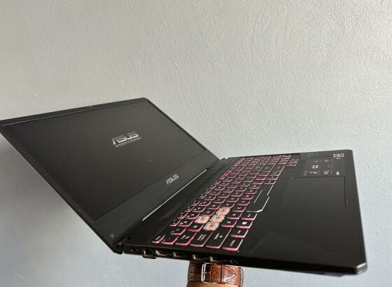 Asus TUF Gaming  ( Equivalente a Core I7  11 TH Gen)AMD RYZEN 7 3750H With Radeon Vega Mobile GFX (8 Cpus)2.30 GHZ, 16 GB DDR4 SDRAM,512 GB SSD, 15.6