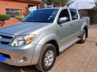 Toyota Hilux Raider Cabine Dupla a Gasolina