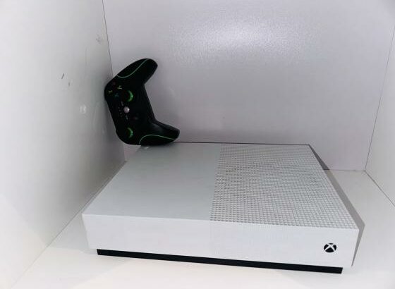 Console Microsoft Xbox One S  1TB 1Joy +Jogos Preço:12.500.00MT