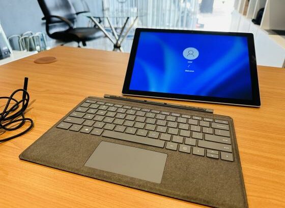 ✨*Executive Laptop Surface Pro 7 Desmontavel  Touchscreen* ✨*Intel Core I7-1065G7 1.30 GHZ 10Th Gen  (08 CPUs) 13.3 Polegadas * ✨*Face ID + FingerPrin