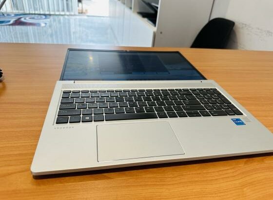 HP ProBook 450 G8 Notebook PC Intel Core i5-1135G7 11ª Geração, 8 GB DDR4 SDRAM, 256 GB SSD Ultra fast NVME,Intel iris XE Graphics, 15.6 POLEGADAS Tec