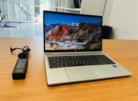 HP ProBook 450 G8 Notebook PC Intel Core i5-1135G7 11ª Geração, 8 GB DDR4 SDRAM, 256 GB SSD Ultra fast NVME,Intel iris XE Graphics, 15.6 POLEGADAS Tec