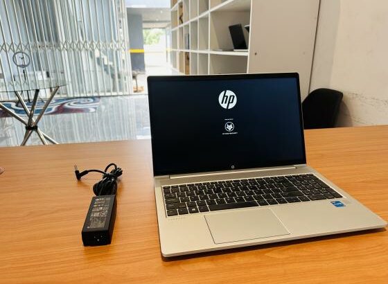 HP ProBook 450 G8 Notebook PC Intel Core i5-1135G7 11ª Geração, 8 GB DDR4 SDRAM, 256 GB SSD Ultra fast NVME,Intel iris XE Graphics, 15.6 POLEGADAS Tec