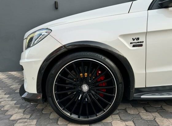 MERCEDES ML63 AMG RECEM IMPORTADO