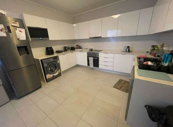 Vende-se luxuoso apartamento no Maresia T3