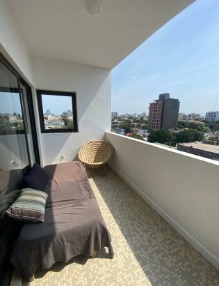 Vende-seApartamento pronto a habitar tipologia 3 XL  andar alto com elevador novo em zona nobre