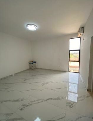 Vende-se Apartamento XLTipologia 3 no 1• andar prédio novo curto por estreiar