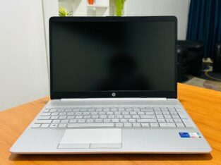 Laptop Hp 15s-fq4xxx 15.6” i7 11th 8GB RAM 1TB SSHD