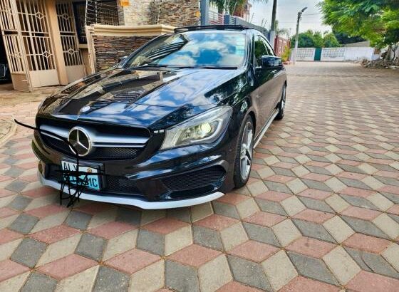 Mercedes Bennz CLA45  4WD  panoramic  2015  Tudo novo  Preço : 1.580.000.00MT