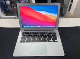 MacBook Air Retina 2017 13.3” i5-5352U 8GB 128SSD HD6000-1.5GB BigSur