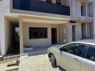 Vende se moradia nova duplex tipo 3 com suite mais 3wc no condomínio casa jovem no bairro Costa do sol