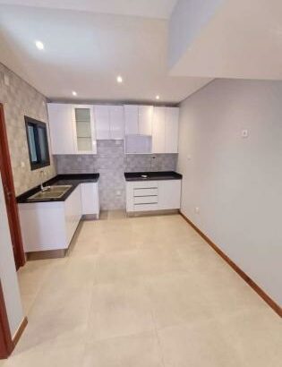 Vende se moradia nova duplex tipo 3 com suite mais 3wc no condomínio casa jovem no bairro Costa do sol