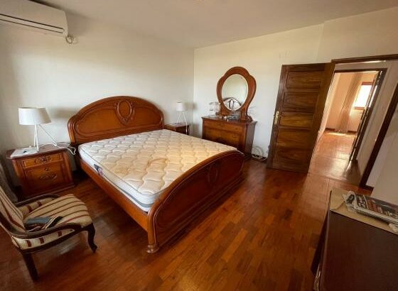 Vende-se moradia Triplex do tipo 4 na av marginal próximo ao Hotel southern sun