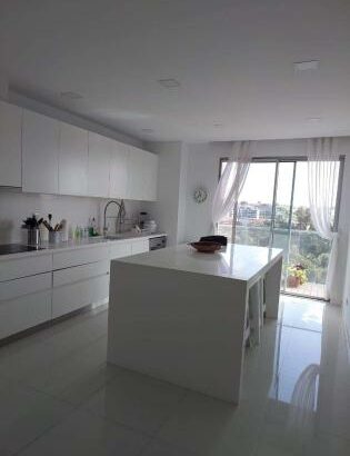 Vende-se super apartamento do tipo 4 no condomínio zen na Av Marginal.