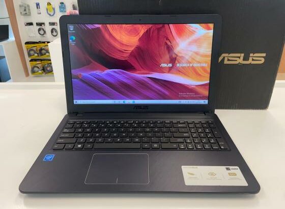 Asus VivoBook X543NA-C41G0T 15.6” N3350 4GB 1TB.HDD HD500 W10H