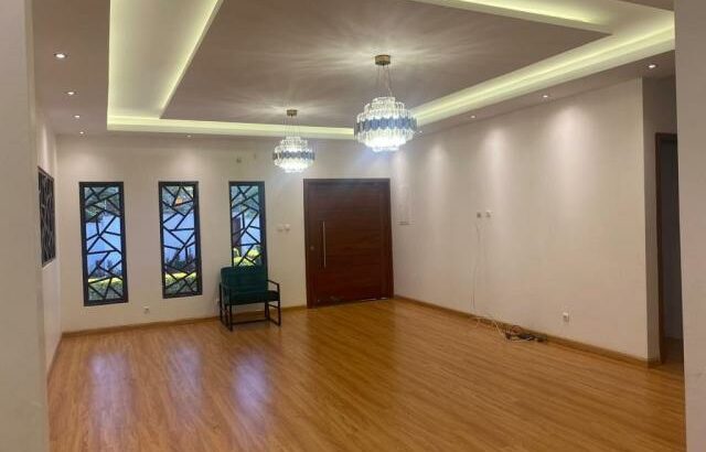 Vende-se Belíssima Moradia T4 no Belo Horizonte