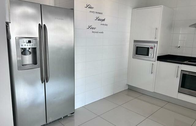 Arrenda-se Luxuoso Apartamento T2 mobilado nas Torres Azuis