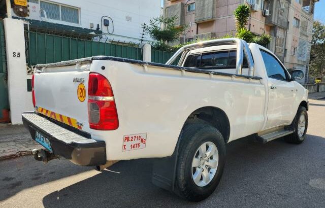 Toyota Hilux – cabine simples