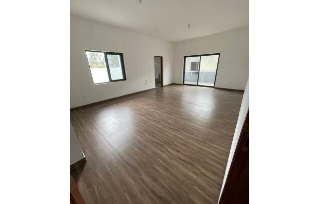 Arrenda-se Luxuosa Moradia T5 em Laulane