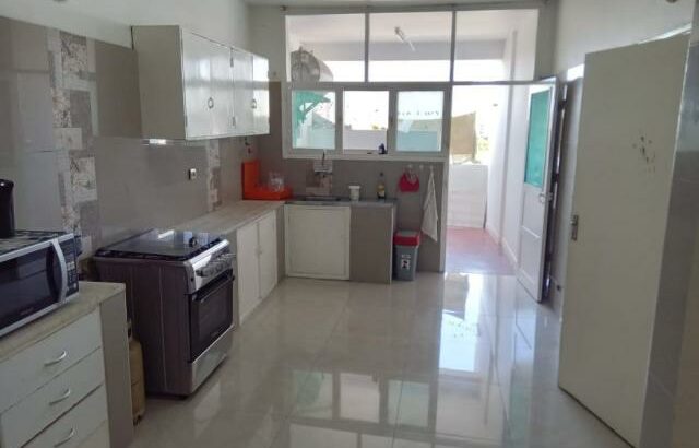 Arrendo apartamento t3 na polana com moveis próximo ao shopping