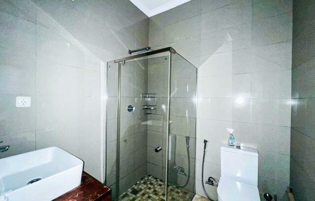 Vende-se Luxuosa Moradia T4 no Condomínio Nyumbani