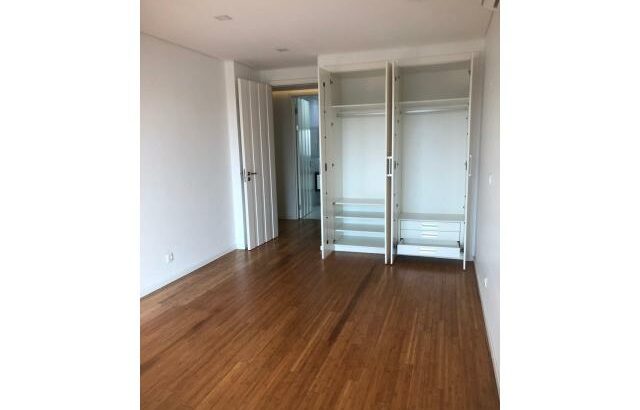 ZEN RESIDENCE Arrenda-se Luxuoso Apartamento T4 dos maiores com vista ao mar